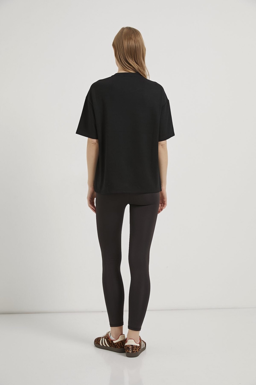 Minimal Oversized T-Shirt 7