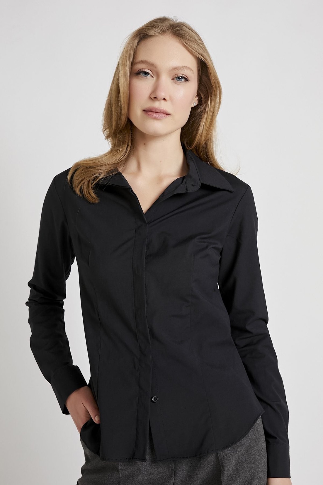 Classic Long-Sleeve Button-Up Shirt 13