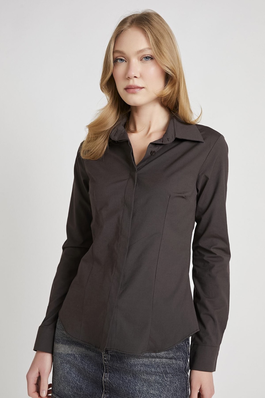 Classic Long-Sleeve Button-Up Shirt 10
