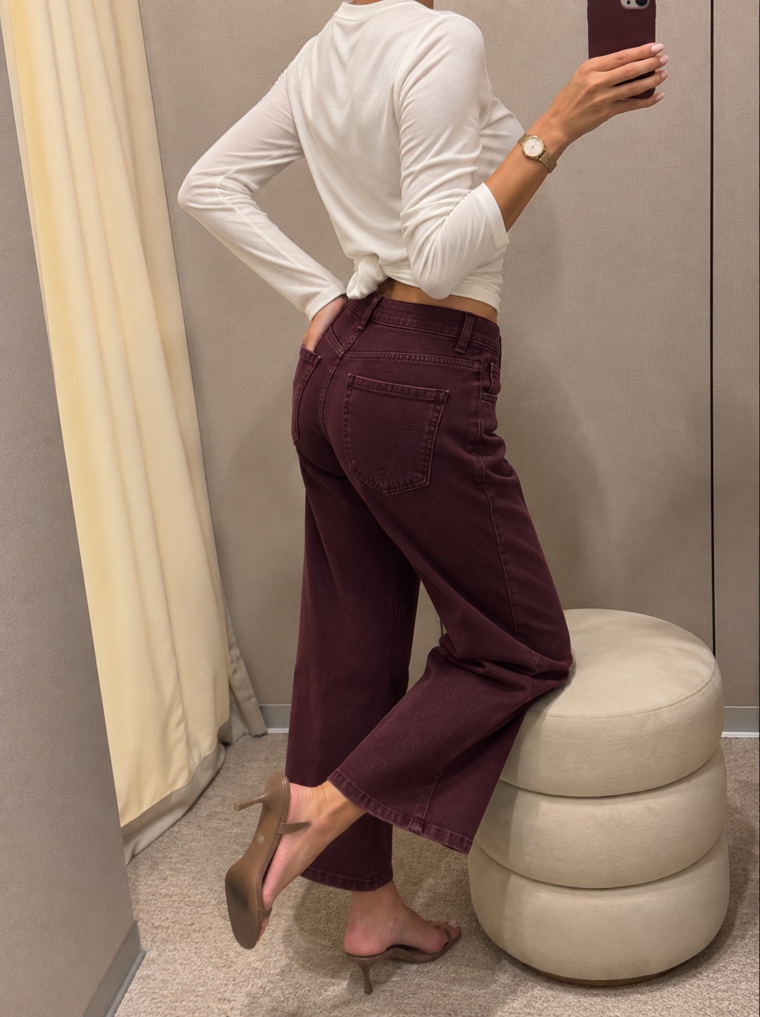 Straight-Leg Jeans 2