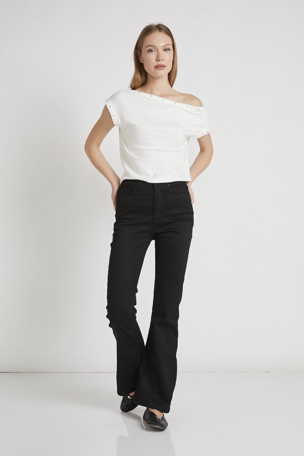 Off-Shoulder Button-Detail Top 3