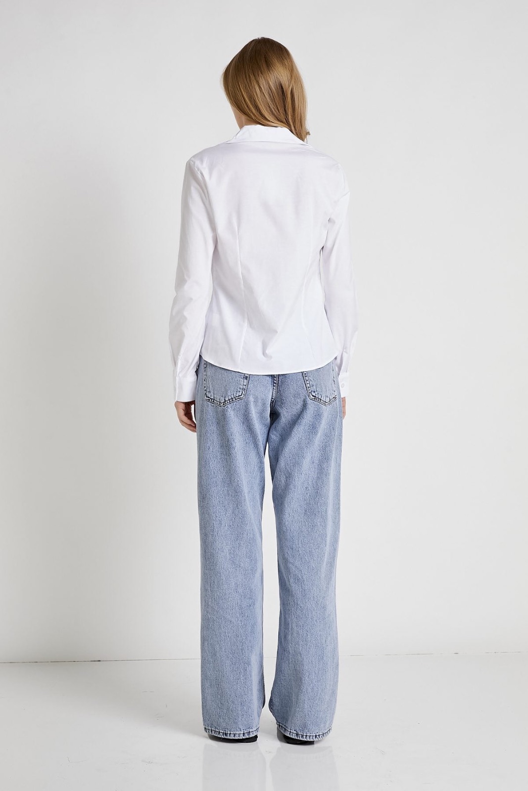 Classic Long-Sleeve Button-Up Shirt 9