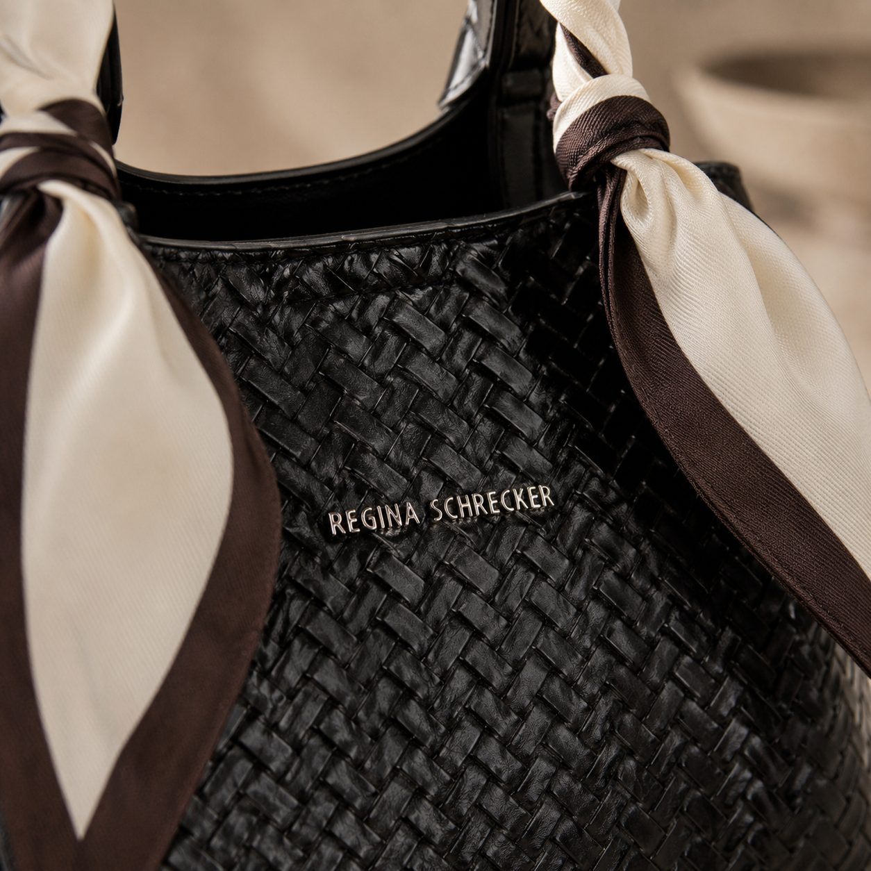 Regina Schrecker Bag 2