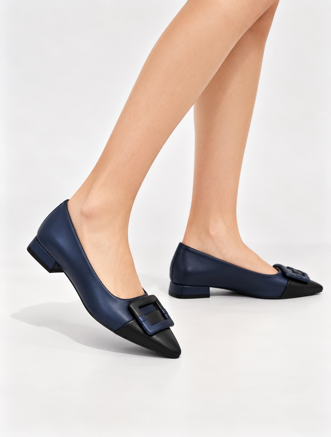 BUCKLE DETAIL BALLET FLATS 2