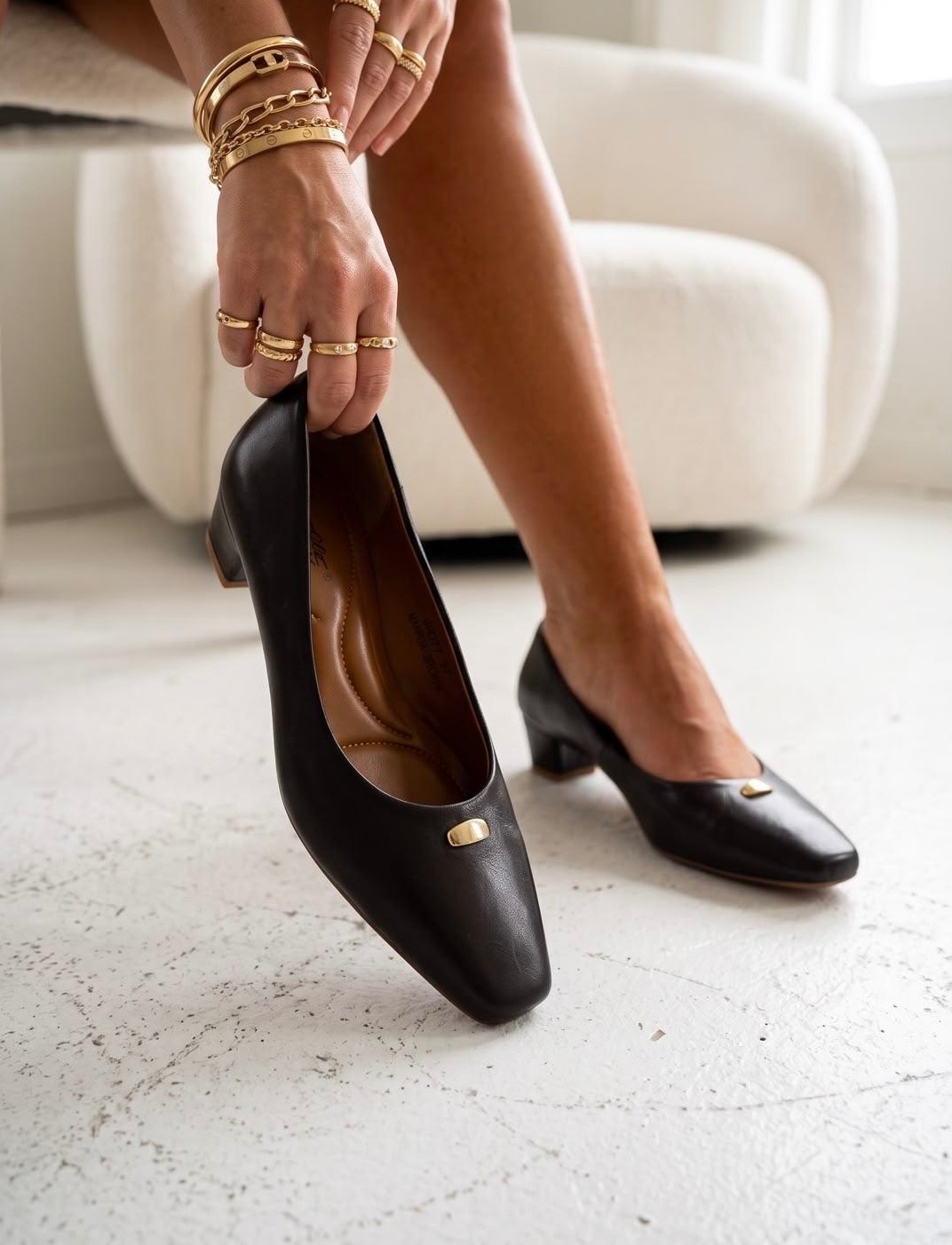 Gold Detail Pointed Pumps 2