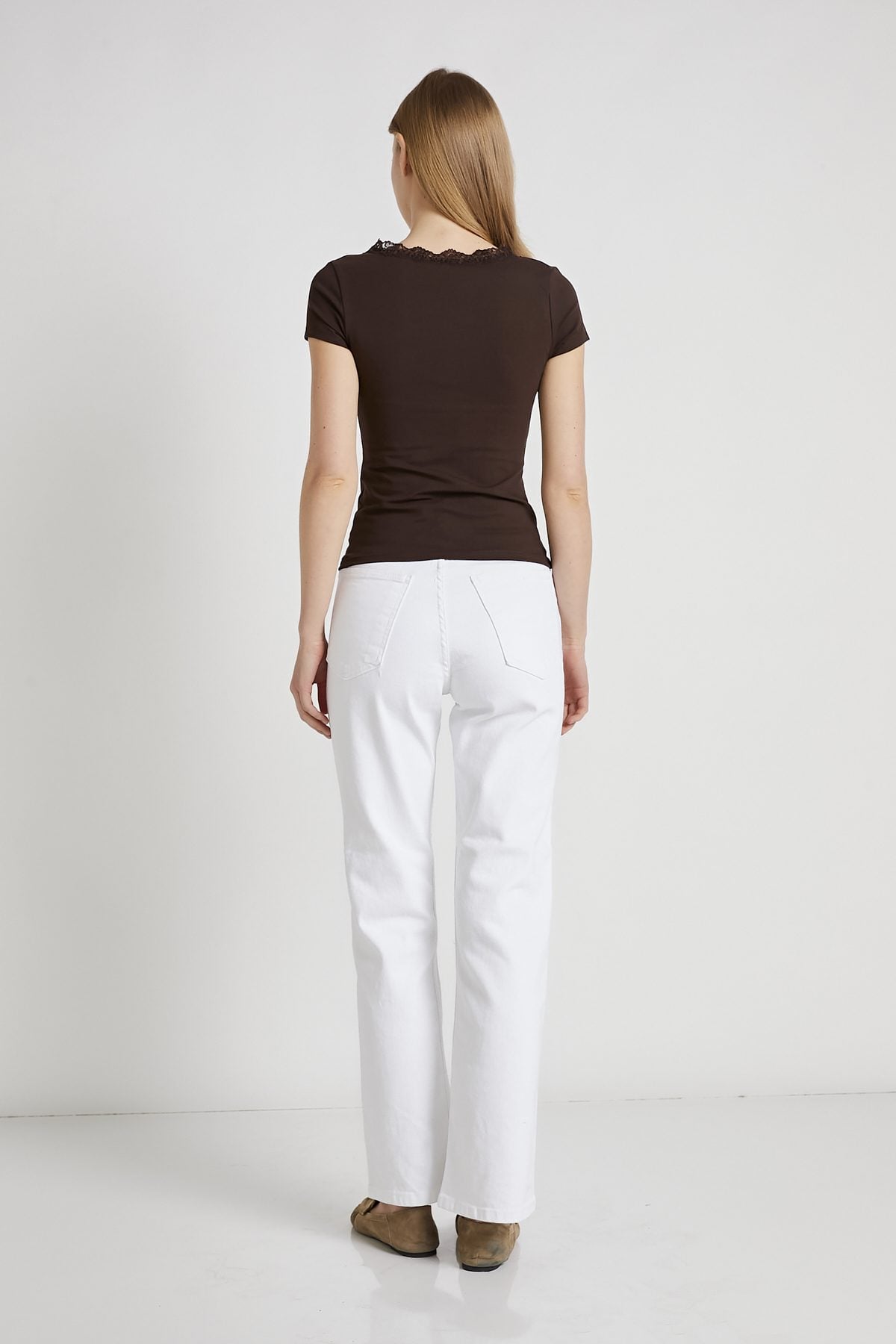 Lace Detail V-Neck T-Shirt 5