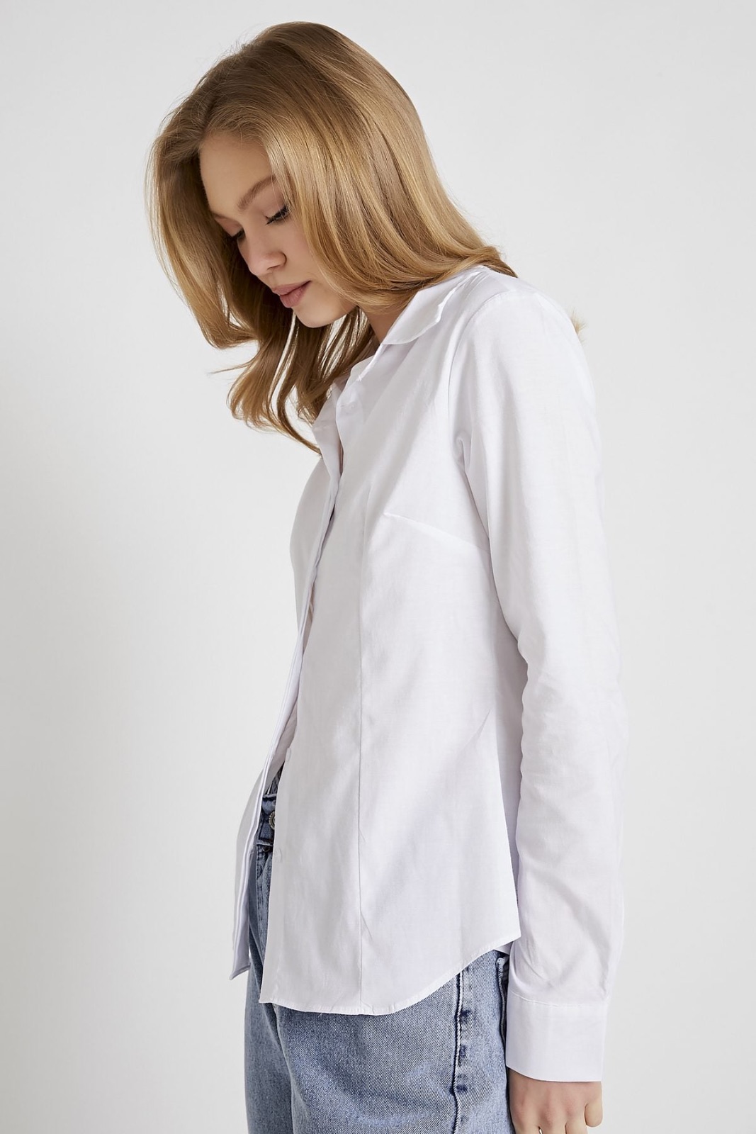 Classic Long-Sleeve Button-Up Shirt 7