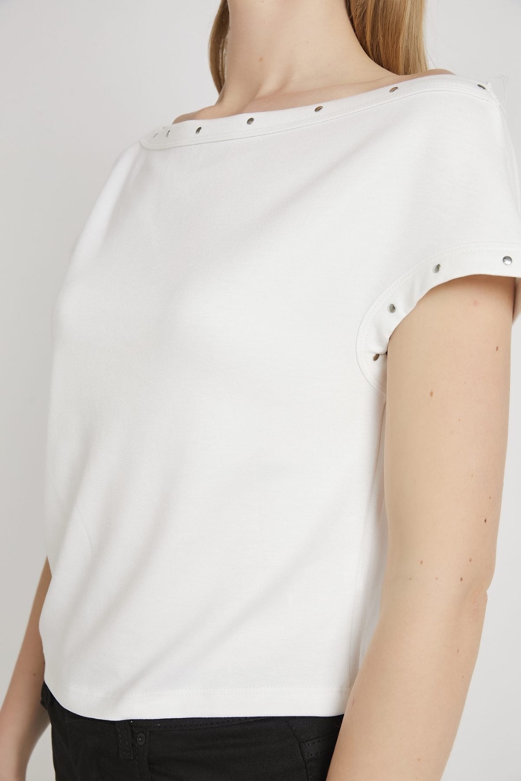 Off-Shoulder Button-Detail Top 4