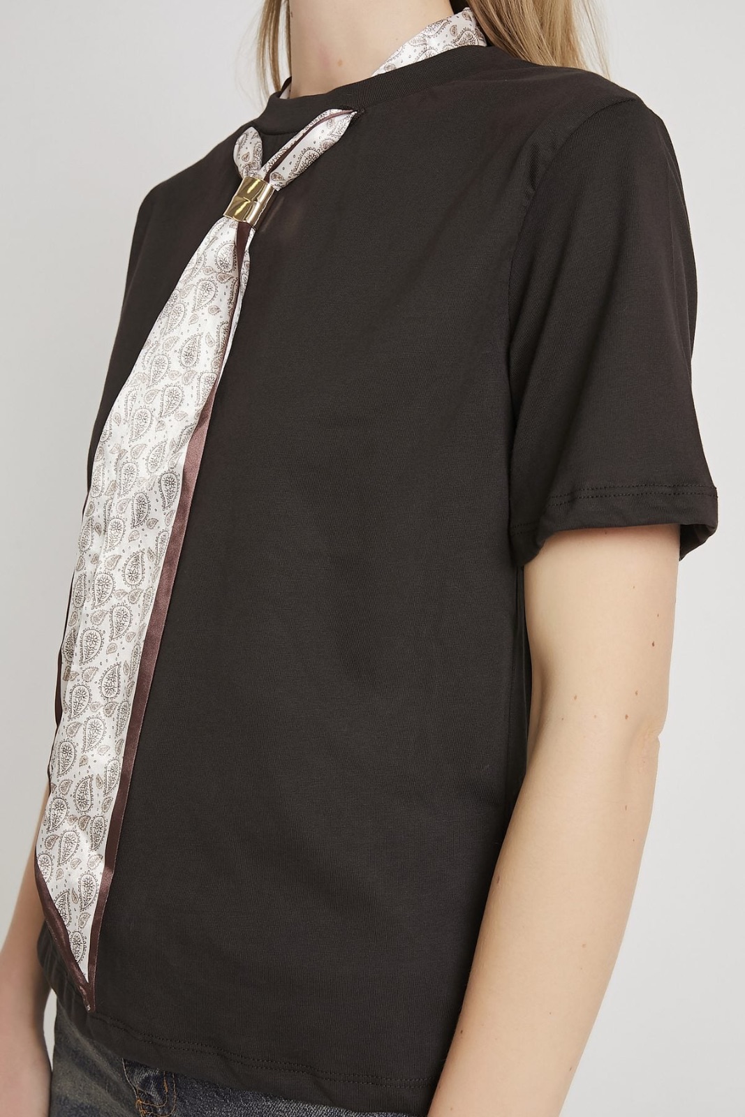 Short-Sleeve T-Shirt with Paisley Scarf Detail 4